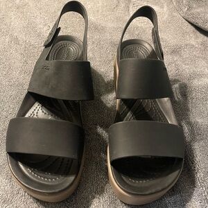 Crocs Brooklyn Black and Tan Sandals